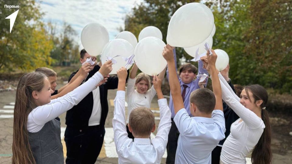Первые города Ровеньки присоединились к празднованию Международного дня мира Первые города Ровеньки присоединились к празднованию Международного дня мира