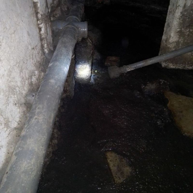 В Первомайский филиал НКО "ЕУК" по управлению МКД на территории ЛНР обратились жители многоквартирных домов с аварийной заявкой по поводу засора канализации В Первомайский филиал НКО "ЕУК" по управлению МКД на территории ЛНР обратились жители многоквартирных домов с аварийной заявкой по поводу засора канализации