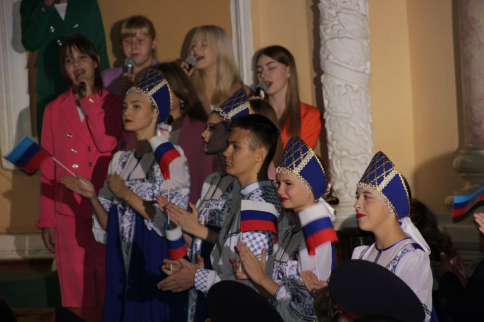 В Краснодонском городском Дворце культуры имени «Молодой гвардии» прошло торжественное мероприятие, посвященное 111-й годовщине со Дня основания города Краснодона В Краснодонском городском Дворце культуры имени «Молодой гвардии» прошло торжественное мероприятие, посвященное 111-й годовщине со Дня основания города Краснодона