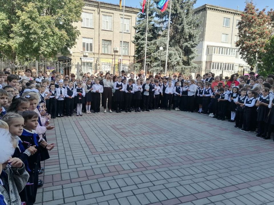 Сергей Цемкало: Звон, который приближает мир: Девятая акция «Колокольчик Мира» в гимназии №30 Сергей Цемкало: Звон, который приближает мир: Девятая акция «Колокольчик Мира» в гимназии №30