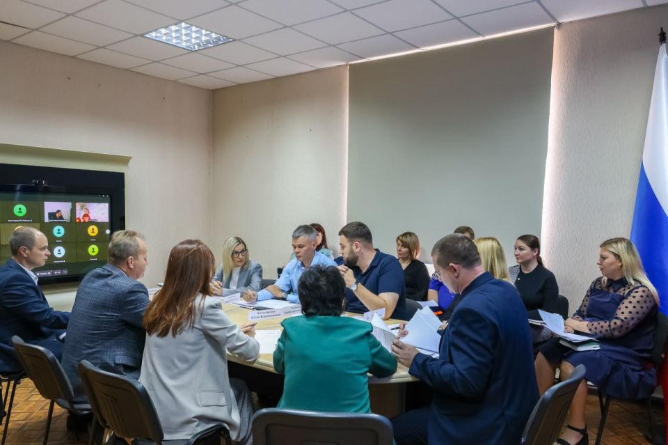 На базе Комитета по инфраструктуре будет создана рабочая группа по законодательному урегулированию отдельных вопросов по договорам соцнайма На базе Комитета по инфраструктуре будет создана рабочая группа по законодательному урегулированию отдельных вопросов по договорам соцнайма