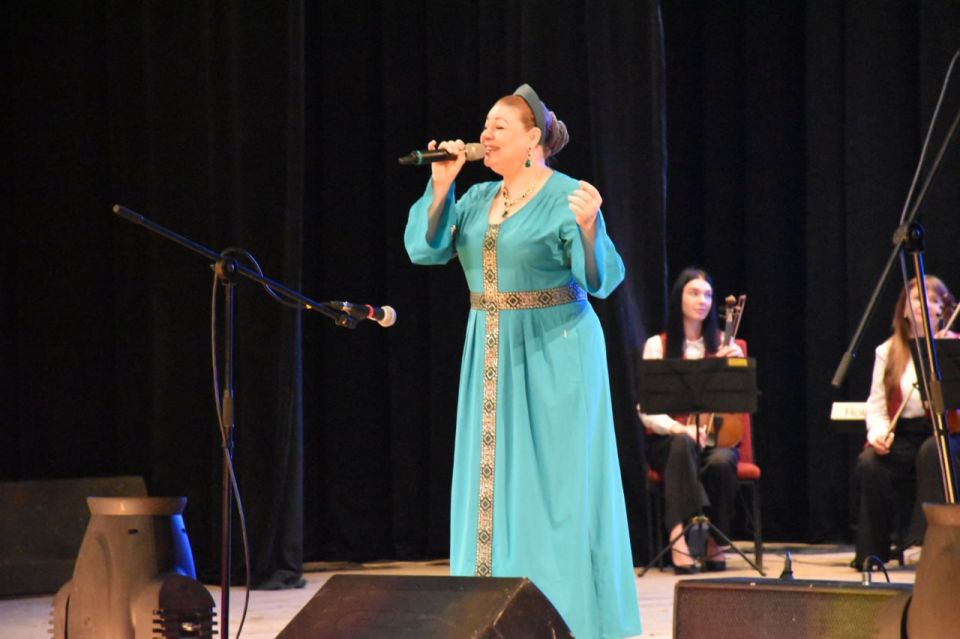 Светлана Гребенькова: Алчевску – 130 лет. Состоялось торжественное собрание, посвященное 130-летнему юбилею Алчевска Светлана Гребенькова: Алчевску – 130 лет. Состоялось торжественное собрание, посвященное 130-летнему юбилею Алчевска