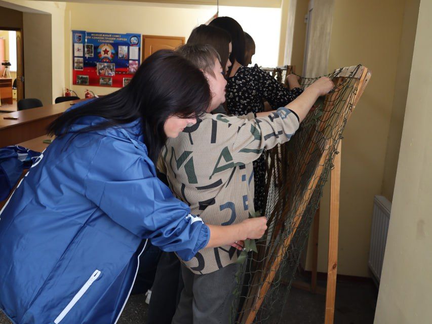 Члены МИК и УИК г. Стаханова присоединились к всероссийской акции «ZА Победу» Члены МИК и УИК г. Стаханова присоединились к всероссийской акции «ZА Победу»