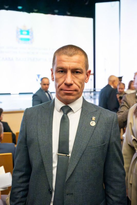 Сергей Колягин: Сегодня имел честь быть приглашенным на официальную церемонию вступления в должность Губернатора нашего братского региона — Калужской области Сергей Колягин: Сегодня имел честь быть приглашенным на официальную церемонию вступления в должность Губернатора нашего братского региона — Калужской области