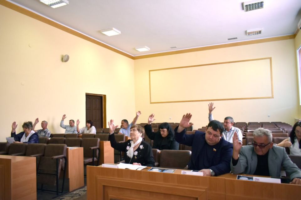 Депутаты Совета Перевальского округа подвели итоги 2-летней работы Депутаты Совета Перевальского округа подвели итоги 2-летней работы