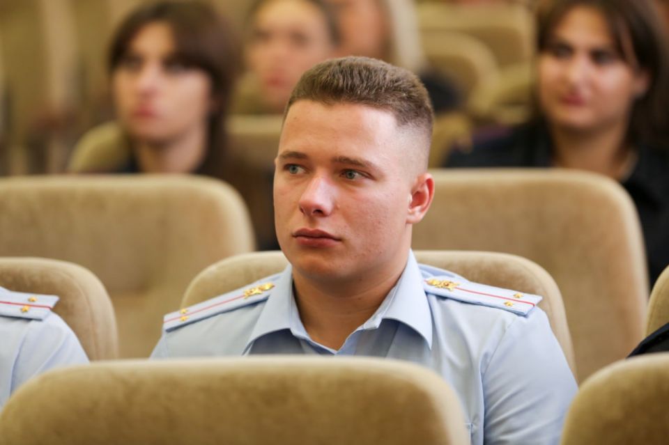 Совещание с молодыми правоохранителями состоялось в МВД по Луганской Народной Республике Совещание с молодыми правоохранителями состоялось в МВД по Луганской Народной Республике