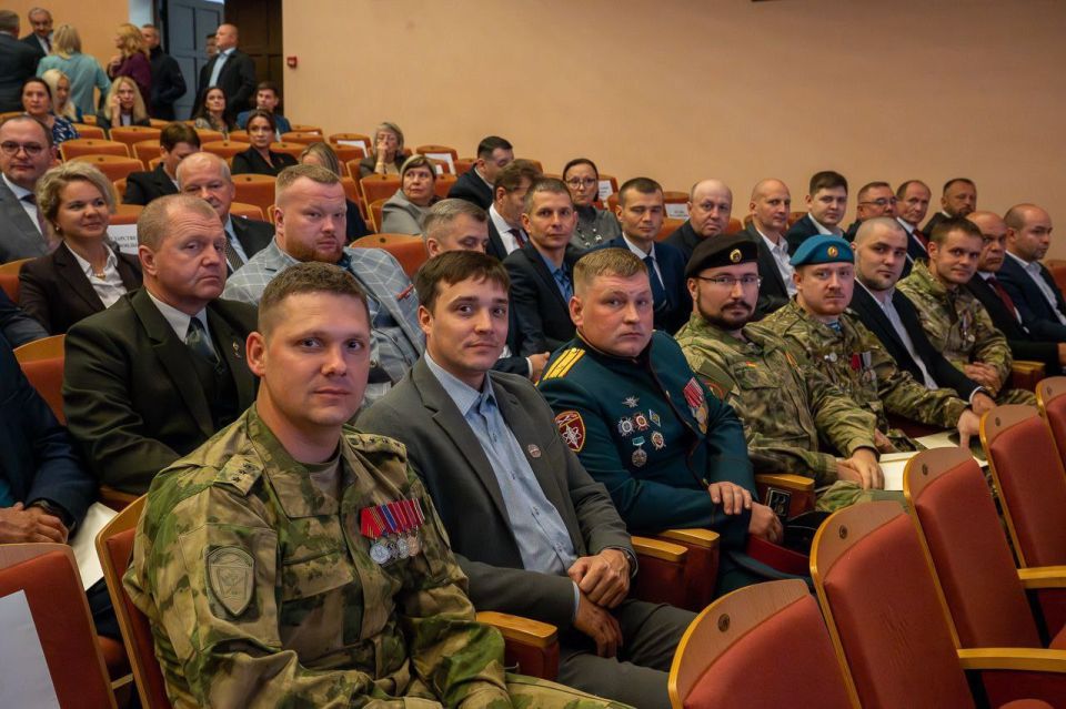 Сергей Колягин: Сегодня имел честь быть приглашенным на официальную церемонию вступления в должность Губернатора нашего братского региона — Калужской области Сергей Колягин: Сегодня имел честь быть приглашенным на официальную церемонию вступления в должность Губернатора нашего братского региона — Калужской области