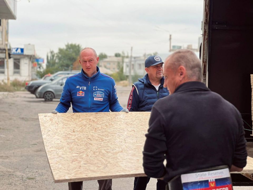 В рамках помощи шеф-региона Буинский район Республики Татарстан доставил в Приволье Лисичанского городского округа более трёх тонн адресной гуманитарной помощи В рамках помощи шеф-региона Буинский район Республики Татарстан доставил в Приволье Лисичанского городского округа более трёх тонн адресной гуманитарной помощи