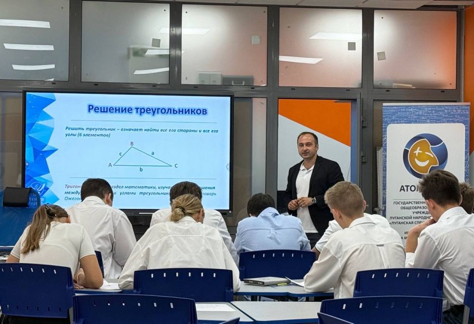 Иван Кусов: В Санкт-Петербурге стартует заключительный этап Всероссийского конкурса «Учитель года России – 2025» Иван Кусов: В Санкт-Петербурге стартует заключительный этап Всероссийского конкурса «Учитель года России – 2025»