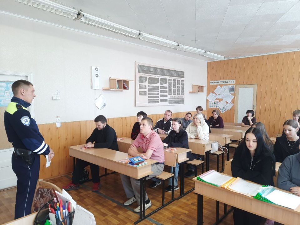 В образовательных учреждениях города Ровеньки прошла Всероссийская неделя безопасности дорожного движения В образовательных учреждениях города Ровеньки прошла Всероссийская неделя безопасности дорожного движения