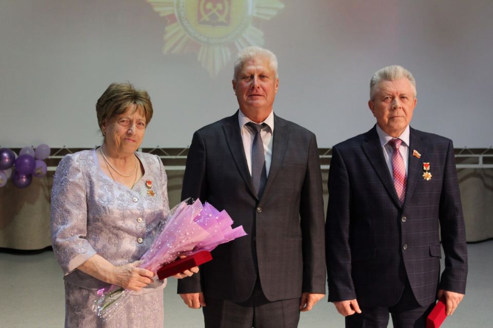 Сергей Козенко: Сегодня в Краснодонском городском Дворце культуры имени «Молодой гвардии» прошло торжественное мероприятие, посвященное 111-й годовщине со Дня основания города Краснодона Сергей Козенко: Сегодня в Краснодонском городском Дворце культуры имени «Молодой гвардии» прошло торжественное мероприятие, посвященное 111-й годовщине со Дня основания города Краснодона