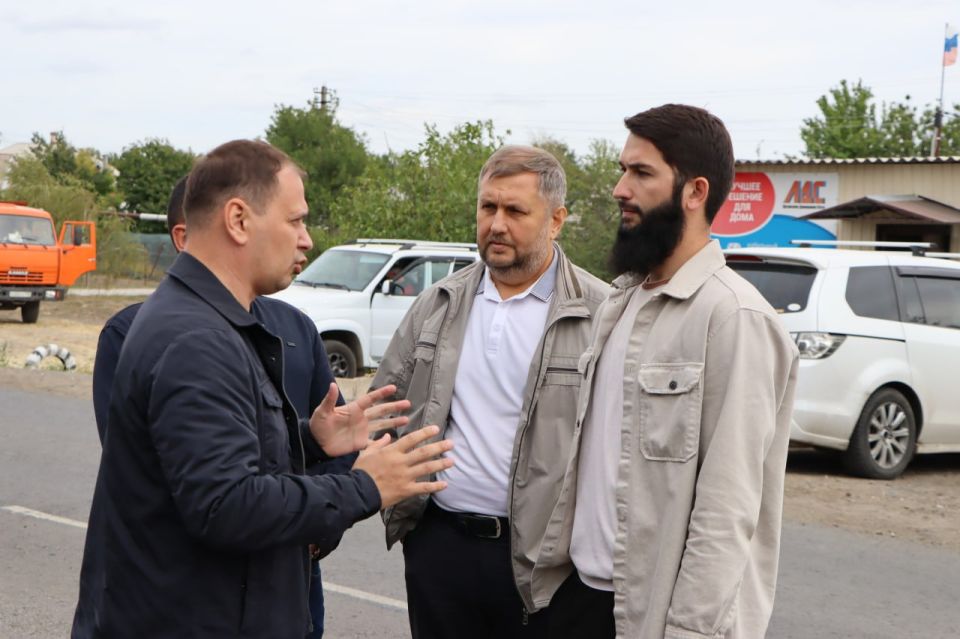 Евгений Бондарь: Совместно с Министром инфраструктуры и транспорта ЛНР Альбертом Апшевым оценил ход выполняемых в муниципалитете дорожных работ Евгений Бондарь: Совместно с Министром инфраструктуры и транспорта ЛНР Альбертом Апшевым оценил ход выполняемых в муниципалитете дорожных работ