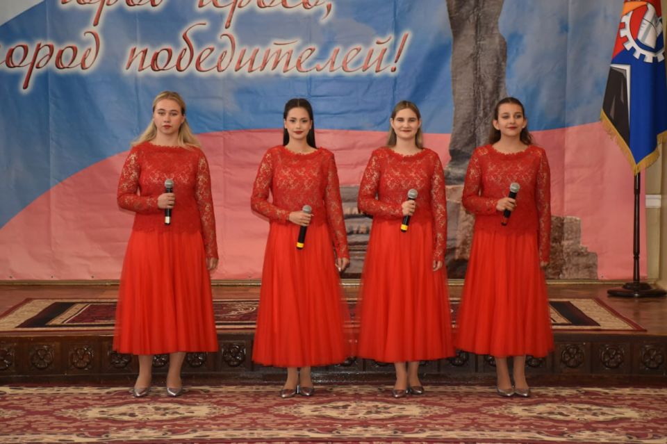 в сердце Стаханова: как отметили праздник в ГДК им. Горького в сердце Стаханова: как отметили праздник в ГДК им. Горького