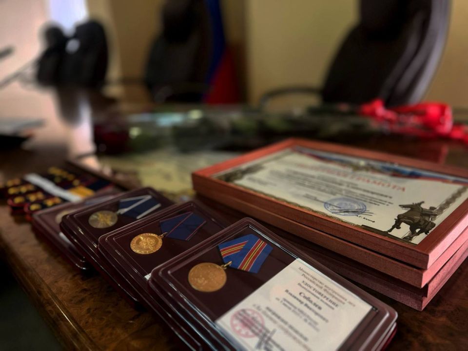 В Госавтоинспекции региона состоялось торжественное награждение отличившихся в службе сотрудников В Госавтоинспекции региона состоялось торжественное награждение отличившихся в службе сотрудников