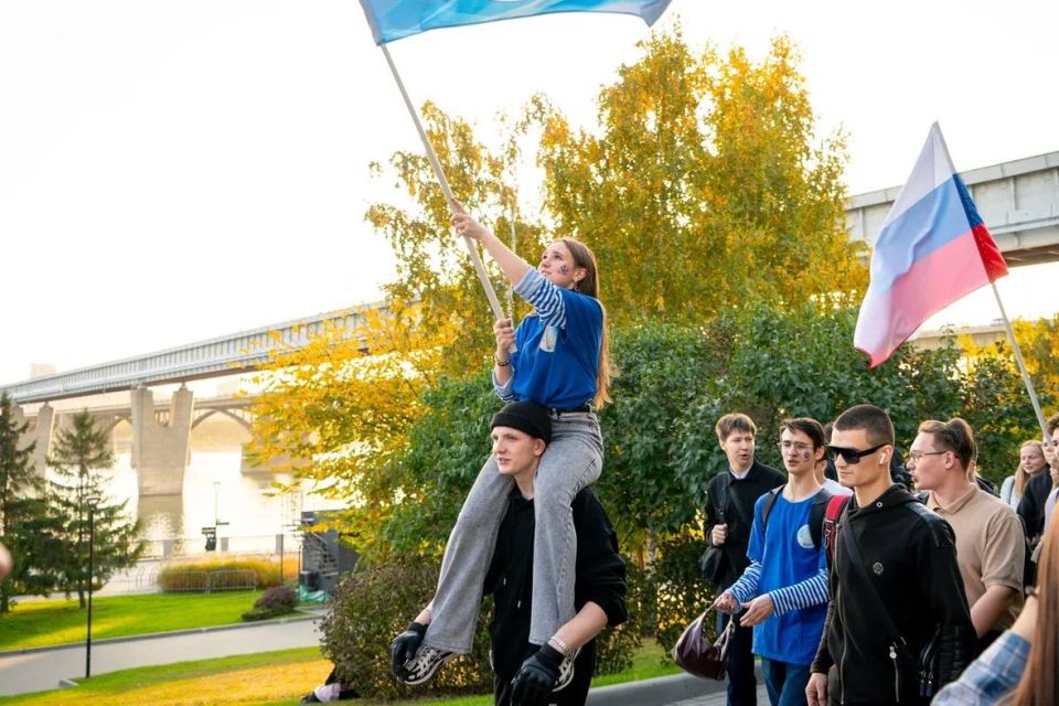 Василий Носков: Парад российского студенчества в Новосибирске! Василий Носков: Парад российского студенчества в Новосибирске!