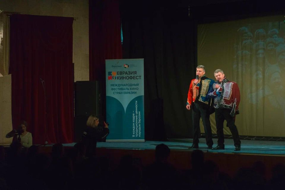 Русский Донбасс продолжает процветать во всех направлениях Русский Донбасс продолжает процветать во всех направлениях