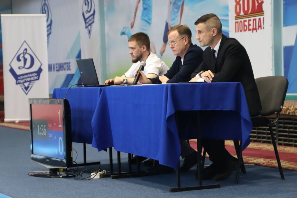 Команда МВД по региону завоевала «серебро» соревнований по самбо и боевому самбо Команда МВД по региону завоевала «серебро» соревнований по самбо и боевому самбо