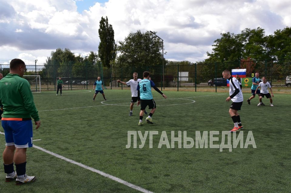 В Белокуракино состоялся праздничный Кубок по мини-футболу В Белокуракино состоялся праздничный Кубок по мини-футболу