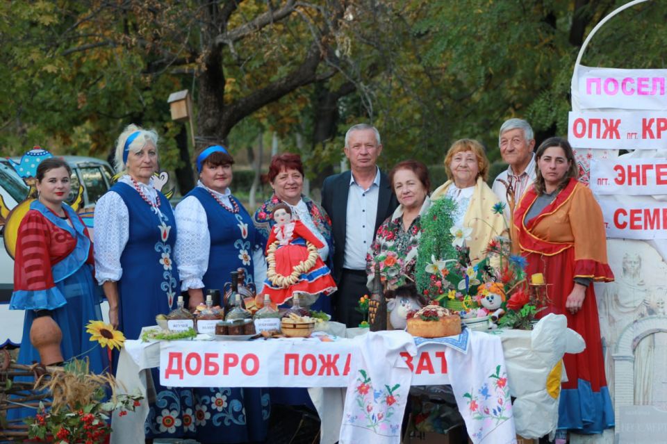 По случаю 111й годовщины Краснодона парк культуры и отдыха имени «Молодой гвардии» стал настоящим центром притяжения для жителей и гостей всех возрастов, для которых была подготовлена насыщенная и разнообразная программа! По случаю 111й годовщины Краснодона парк культуры и отдыха имени «Молодой гвардии» стал настоящим центром притяжения для жителей и гостей всех возрастов, для которых была подготовлена насыщенная и разнообразная программа!