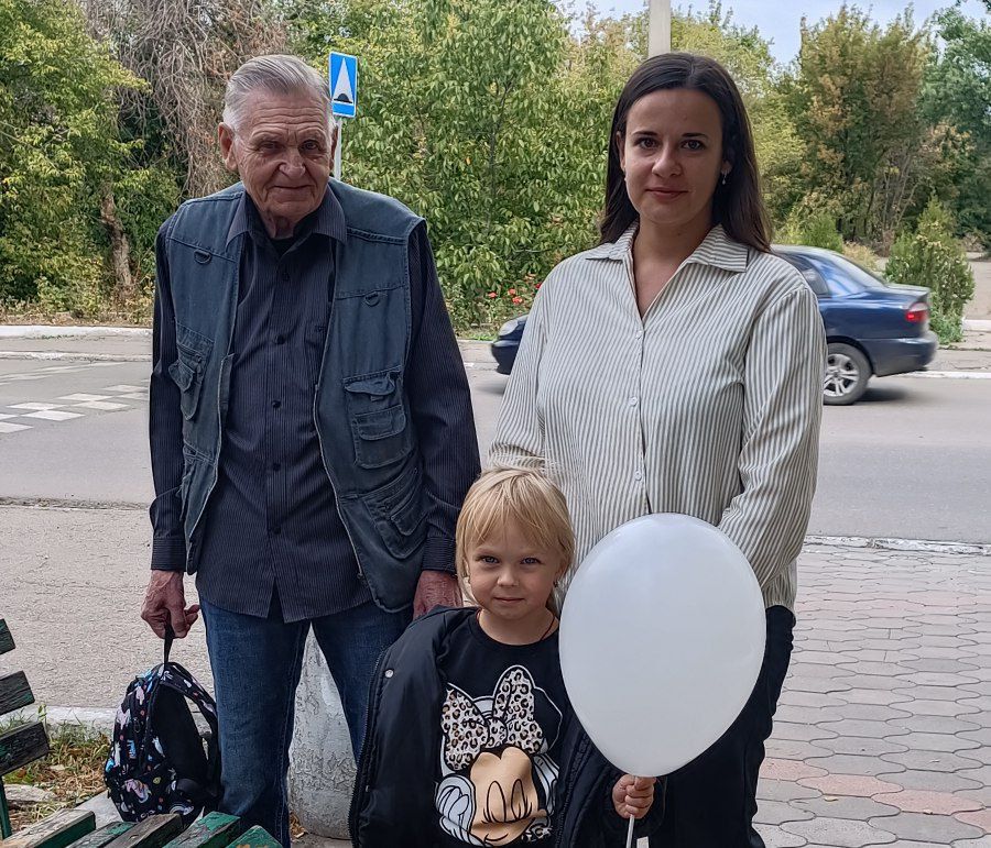 Акция, посвящённая Международному дню мира, объединила жителей Перевальска Акция, посвящённая Международному дню мира, объединила жителей Перевальска