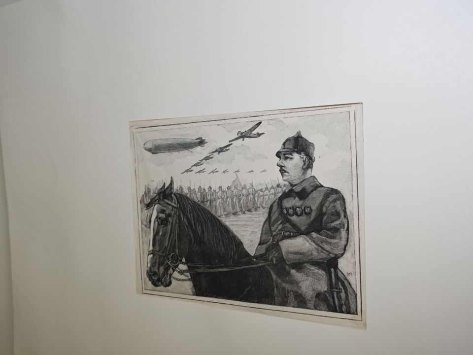 Из личной коллекции Ворошилова: В Луганске представлены уникальные картины военных художников Из личной коллекции Ворошилова: В Луганске представлены уникальные картины военных художников