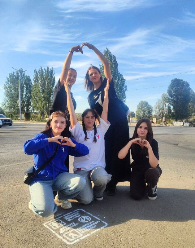 Алчевская молодежь участвует в акции «Трафарет безопасности» Алчевская молодежь участвует в акции «Трафарет безопасности»