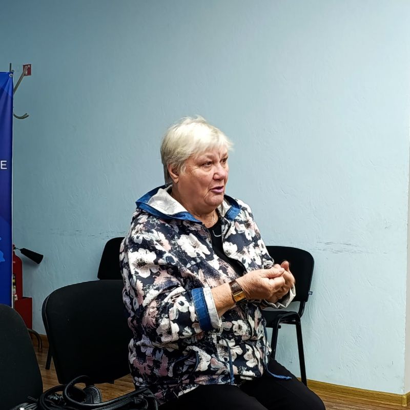 Глава Антрацитовского муниципального округа Сергей Саенко, совместно со своим заместителем Ниязом Нурутдиновым, представителями структурных подразделений Администрации, муниципальных унитарных предприятий и руководителями... Глава Антрацитовского муниципального округа Сергей Саенко, совместно со своим заместителем Ниязом Нурутдиновым, представителями структурных подразделений Администрации, муниципальных унитарных предприятий и руководителями...