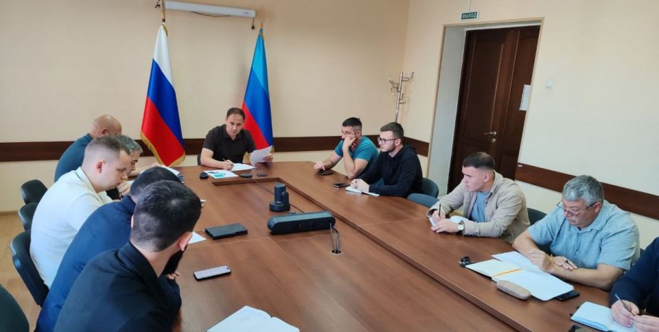 Альберт Апшев: На территории Луганской Народной Республики продолжаются масштабные работы по обновлению улично-дорожной сети опорных населенных пунктов Альберт Апшев: На территории Луганской Народной Республики продолжаются масштабные работы по обновлению улично-дорожной сети опорных населенных пунктов