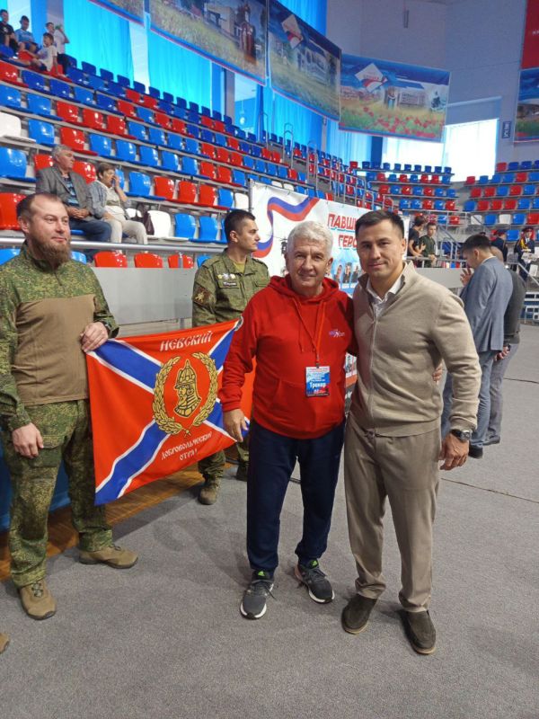 На «ЛТК Арене» в Луганске состоялся III традиционный турнир по греко-римской борьбе среди младших юношей 2012–2014 и 2015–2017 годов рождения, посвященный памяти участников СВО На «ЛТК Арене» в Луганске состоялся III традиционный турнир по греко-римской борьбе среди младших юношей 2012–2014 и 2015–2017 годов рождения, посвященный памяти участников СВО