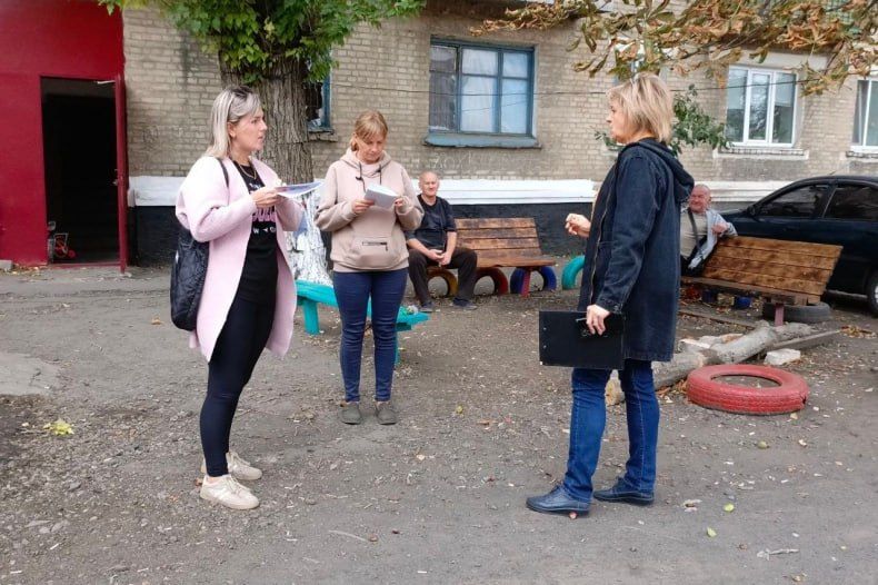 В Червонопартизанске прошёл сход, посвященный обсуждению вопросов по развитию ТОС и «Дачной амнистии» В Червонопартизанске прошёл сход, посвященный обсуждению вопросов по развитию ТОС и «Дачной амнистии»