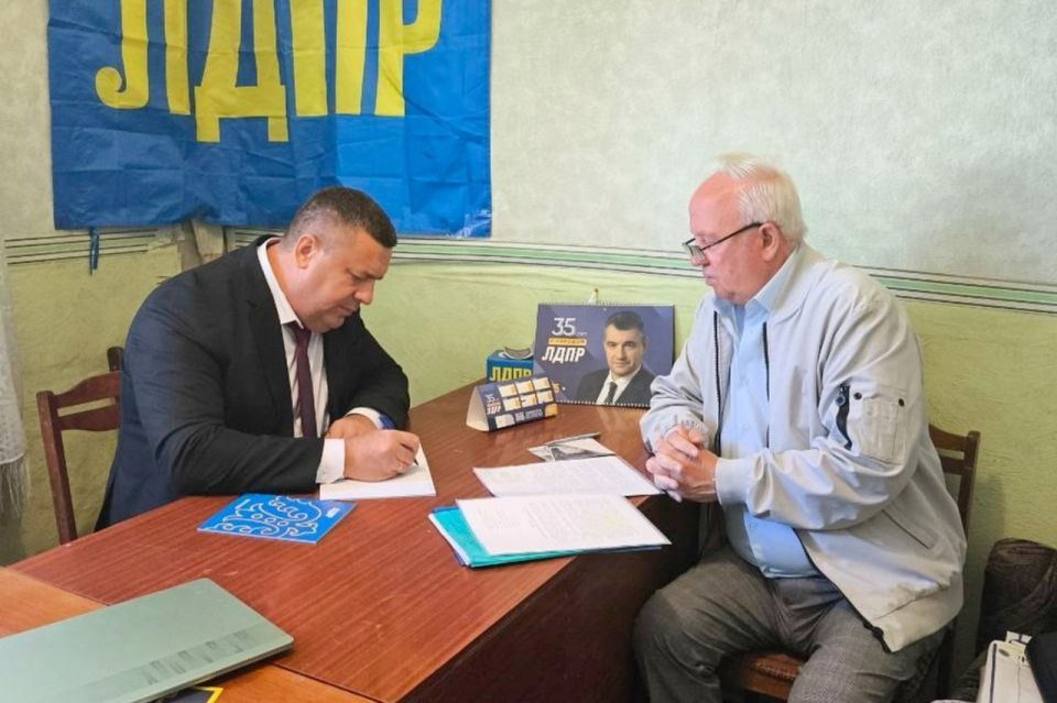 Депутаты ведут работу по решению проблемных вопросов жителей республики Депутаты ведут работу по решению проблемных вопросов жителей республики