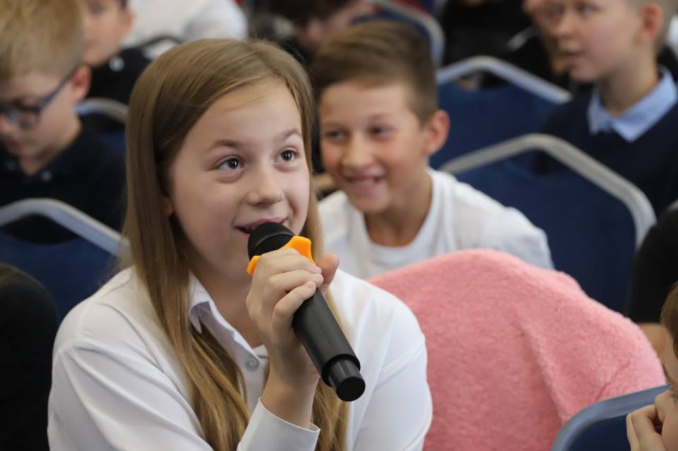 Более 120 республиканских школьников посетили профилактический урок цифровой грамотности и кибербезопасности Более 120 республиканских школьников посетили профилактический урок цифровой грамотности и кибербезопасности