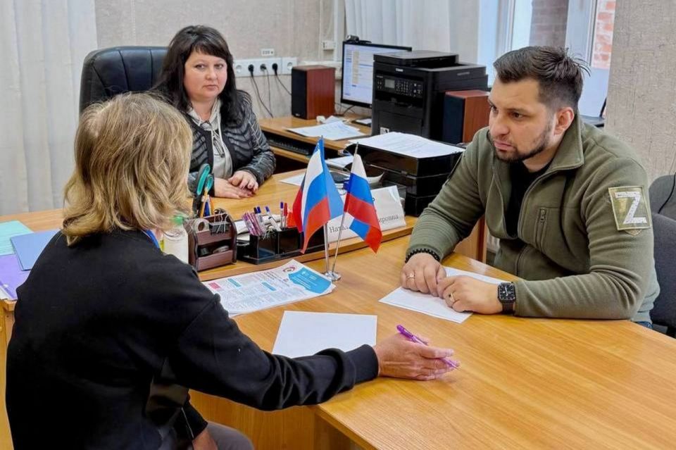 Депутаты ведут работу по решению проблемных вопросов жителей республики Депутаты ведут работу по решению проблемных вопросов жителей республики