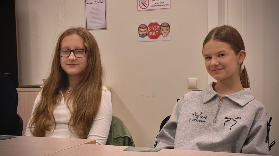 В Луганске прошел вечер настольных игр с «Крепкой семьей» В Луганске прошел вечер настольных игр с «Крепкой семьей»