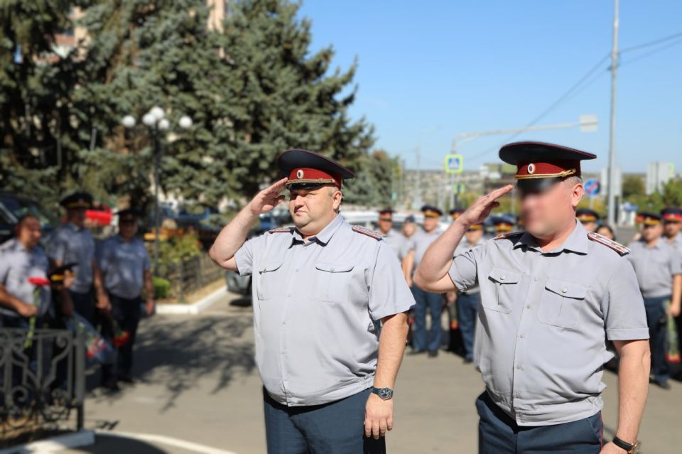 Сотрудники УФСИН России по Луганской Народной Республике почтили память коллег, погибших при исполнении служебных обязанностей