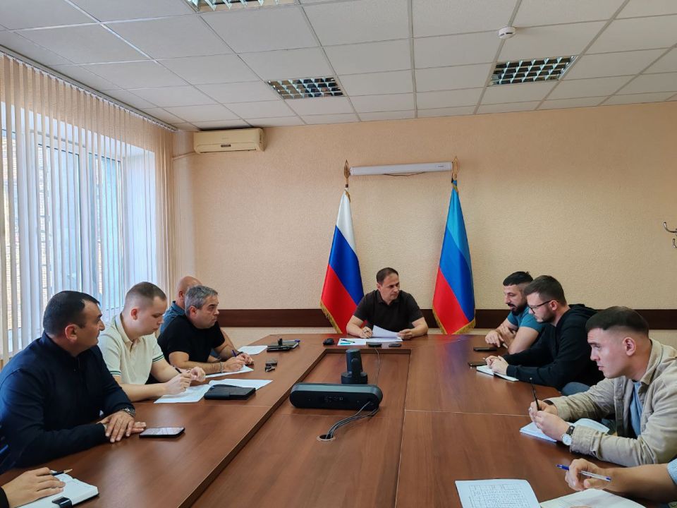 Альберт Апшев: На территории Луганской Народной Республики продолжаются масштабные работы по обновлению улично-дорожной сети опорных населенных пунктов Альберт Апшев: На территории Луганской Народной Республики продолжаются масштабные работы по обновлению улично-дорожной сети опорных населенных пунктов
