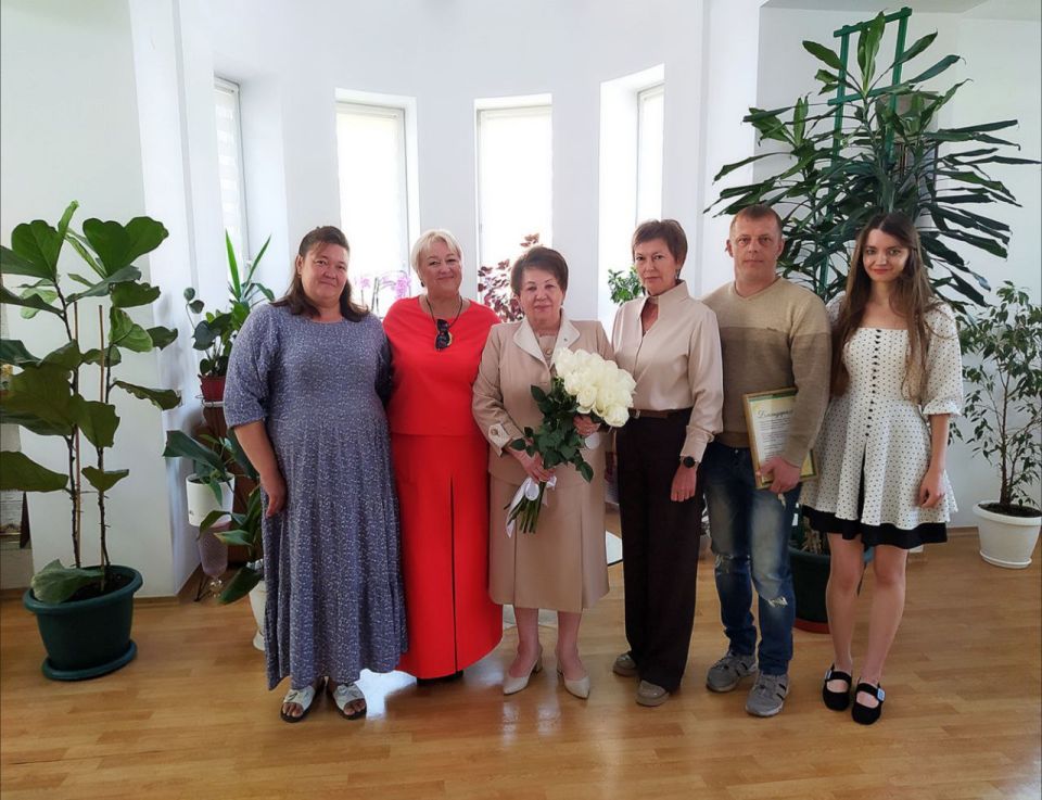 Депутаты ведут работу по решению проблемных вопросов жителей республики Депутаты ведут работу по решению проблемных вопросов жителей республики