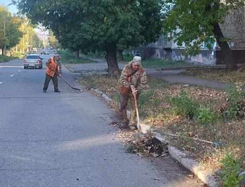 Коммунальные службы проводят работы на территории города Коммунальные службы проводят работы на территории города