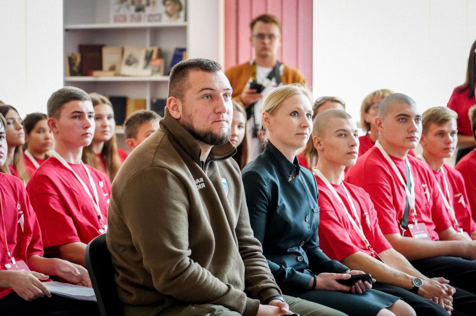 Михаил Голубович: Недавно выдался особенный день – я побывал сразу на двух мероприятиях, которые, хоть и разные по масштабу и аудитории, связаны одной общей идеей – развитие и любовь к Родине Михаил Голубович: Недавно выдался особенный день – я побывал сразу на двух мероприятиях, которые, хоть и разные по масштабу и аудитории, связаны одной общей идеей – развитие и любовь к Родине