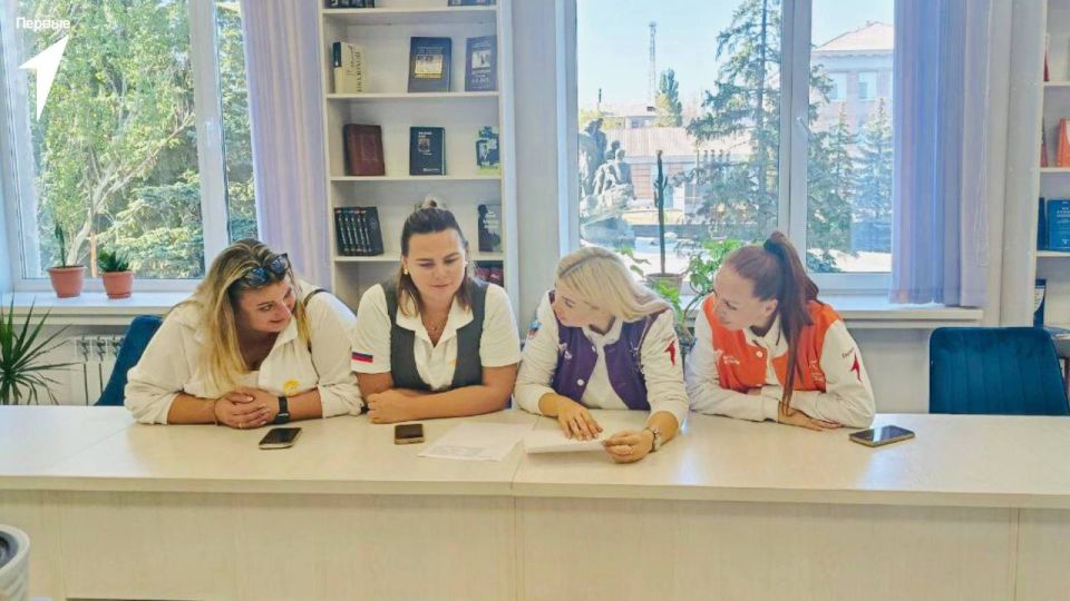 Андрей Рубанцов: В Ровеньках специалисты по организации работы Движения Первых провели важную стратегическую сессию для советников директоров по воспитанию Андрей Рубанцов: В Ровеньках специалисты по организации работы Движения Первых провели важную стратегическую сессию для советников директоров по воспитанию