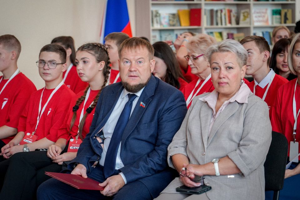 Михаил Голубович: Недавно выдался особенный день – я побывал сразу на двух мероприятиях, которые, хоть и разные по масштабу и аудитории, связаны одной общей идеей – развитие и любовь к Родине Михаил Голубович: Недавно выдался особенный день – я побывал сразу на двух мероприятиях, которые, хоть и разные по масштабу и аудитории, связаны одной общей идеей – развитие и любовь к Родине
