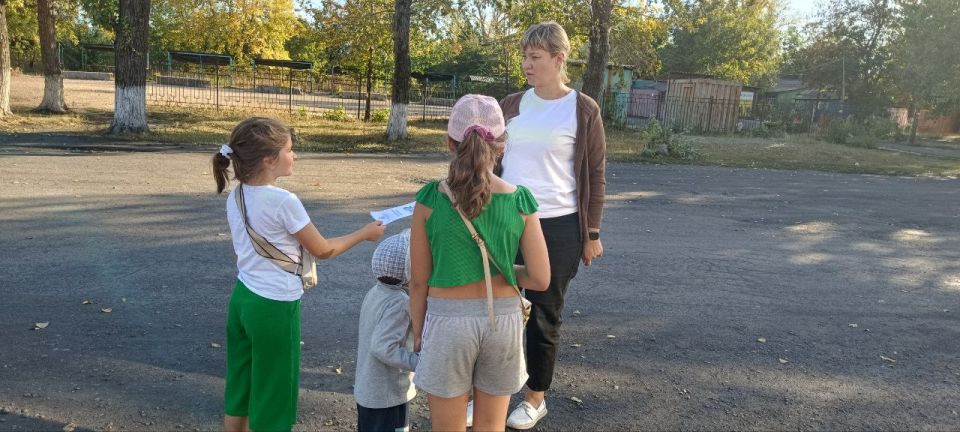 Отдел культуры, спорта и молодёжной политики совместно с Семейным центром г. Ровеньки приняли участие в межведомственном рейде по предупреждению продажи алкогольных напитков и табачных изделий детям на территории пгт... Отдел культуры, спорта и молодёжной политики совместно с Семейным центром г. Ровеньки приняли участие в межведомственном рейде по предупреждению продажи алкогольных напитков и табачных изделий детям на территории пгт...
