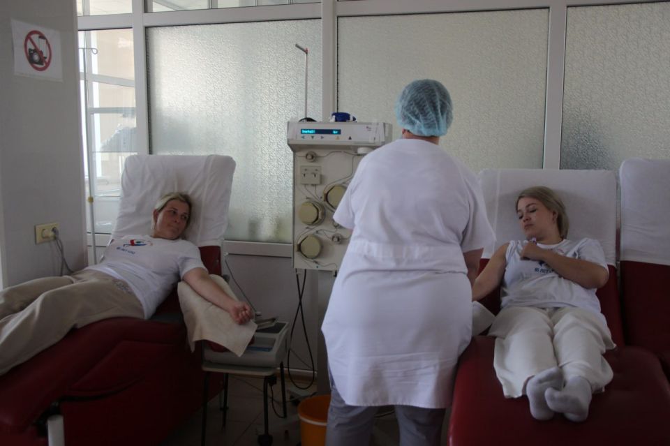 «Zа наших»: По всей ЛНР жители сдают кровь в поддержку участников СВО «Zа наших»: По всей ЛНР жители сдают кровь в поддержку участников СВО