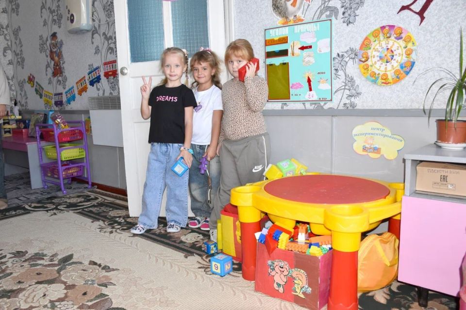 В ГБДОУ ЛНР «Краснолучский ясли-сад № 15 «Роза» доставили новую мебель В ГБДОУ ЛНР «Краснолучский ясли-сад № 15 «Роза» доставили новую мебель