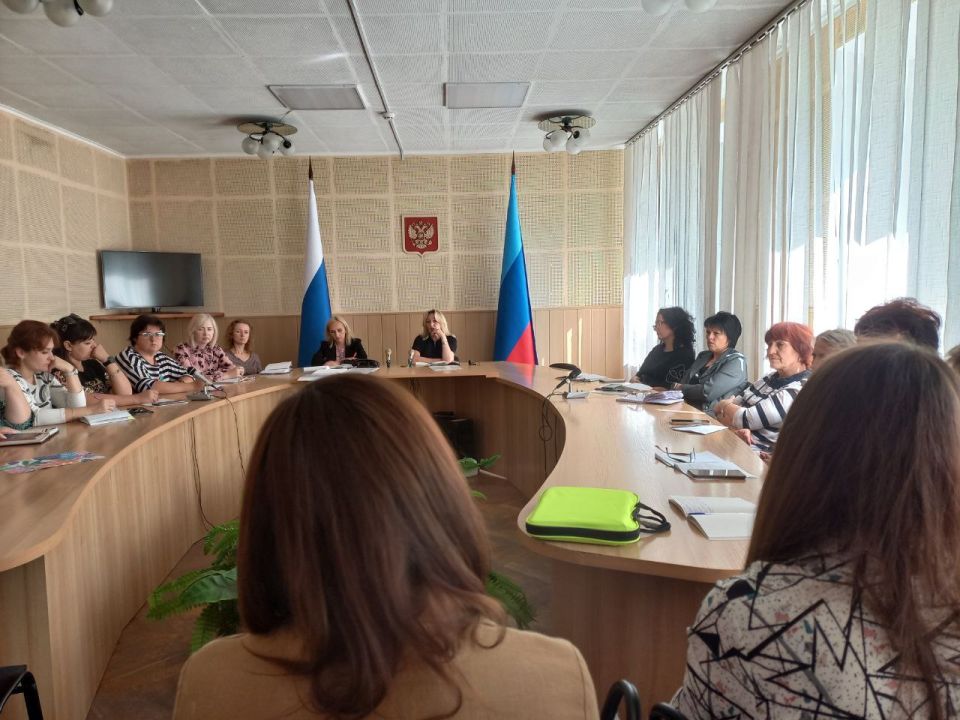 19.09.25 на технических занятиях со специалистами по управлению персоналом Луганского филиала ФГУП «ЖДН» проработан порядок приема граждан, замещавших должности государственной и муниципальной службы в соответствии с... 19.09.25 на технических занятиях со специалистами по управлению персоналом Луганского филиала ФГУП «ЖДН» проработан порядок приема граждан, замещавших должности государственной и муниципальной службы в соответствии с...