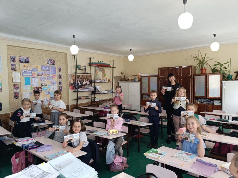 ТЕПЛО ДЕТСКИХ СЛОВ НА ПЕРЕДОВУЮ: АКЦИЯ «ПИСЬМО СОЛДАТУ» ТЕПЛО ДЕТСКИХ СЛОВ НА ПЕРЕДОВУЮ: АКЦИЯ «ПИСЬМО СОЛДАТУ»