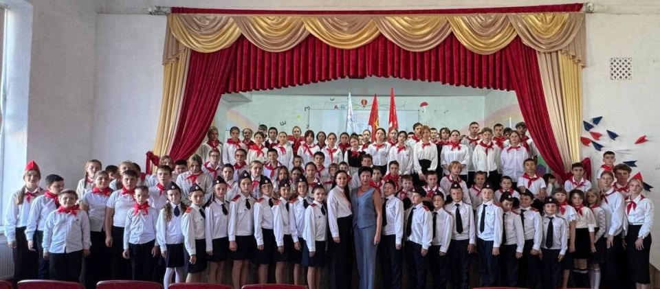 Пионерское «Будь готов!» - «Всегда готов!» прозвучало в 26 общеобразовательных учреждениях Красного Луча Пионерское «Будь готов!» - «Всегда готов!» прозвучало в 26 общеобразовательных учреждениях Красного Луча