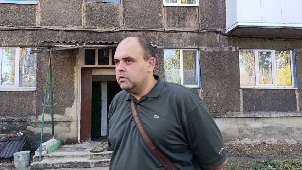 В текущем году в пгт.Донецкий реализуется ремонт двух кровель многоквартирных домов силами шефа-региона Иркутской области В текущем году в пгт.Донецкий реализуется ремонт двух кровель многоквартирных домов силами шефа-региона Иркутской области