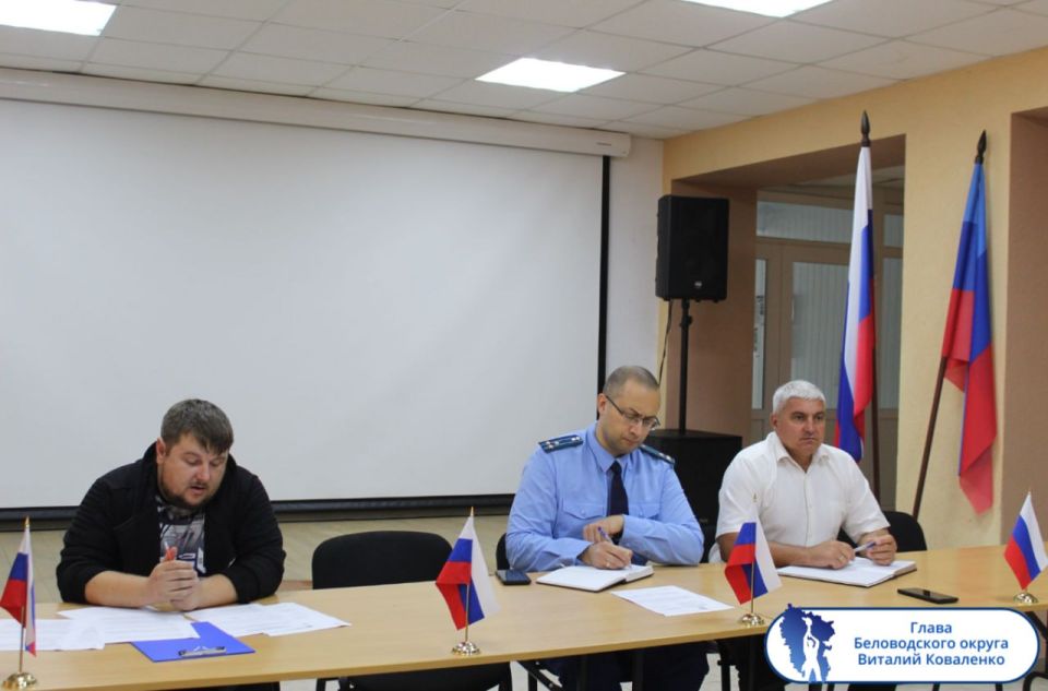 Подборка о ГЛАВном. Глава Станично-Луганского округа - Альберт Зинченко Подборка о ГЛАВном. Глава Станично-Луганского округа - Альберт Зинченко