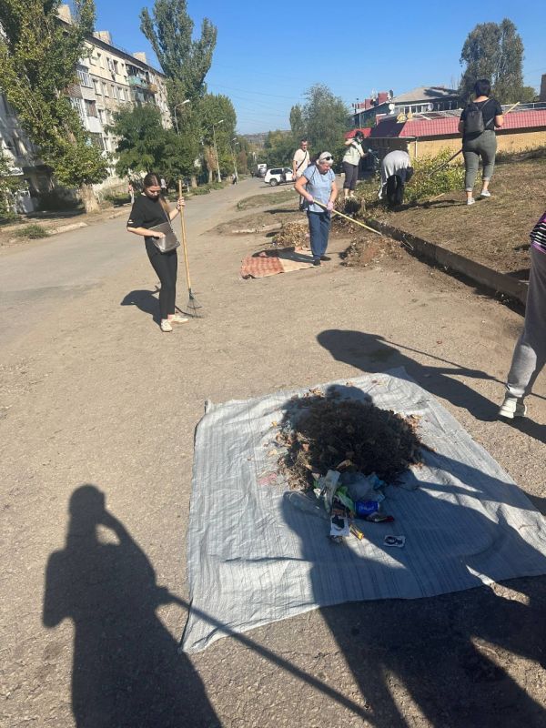 Евгений Бондарь: Экологический марафон в Лутугино: город готовится к празднику Евгений Бондарь: Экологический марафон в Лутугино: город готовится к празднику
